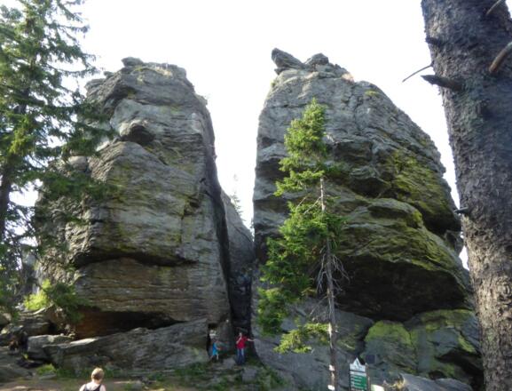 Rauchröhren - durch die Mitte führt der Goldsteig