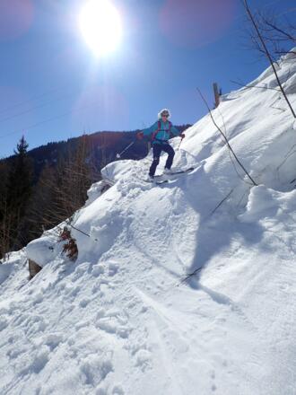 Steile Böschung in den Sulzengraben