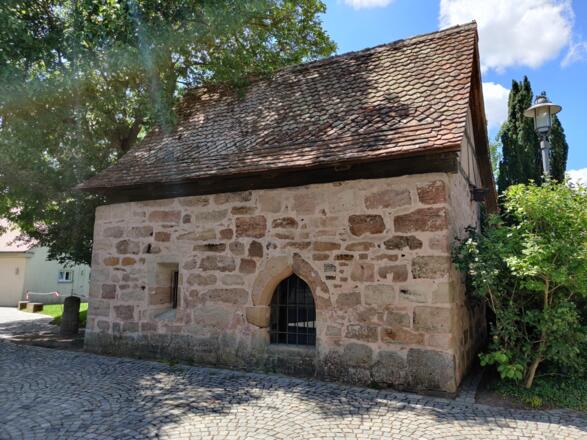 Großhaslach - "Bahrhaus", Beinhaus