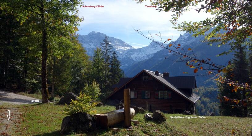 Am großen Jagdhaus Seeleithen vorbei und rechts abbiegen.