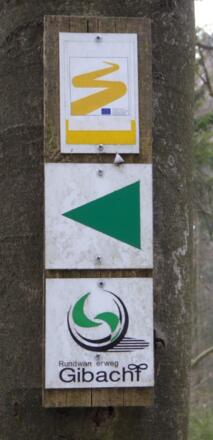 Goldsteigmarkierung auf dem Gibacht
