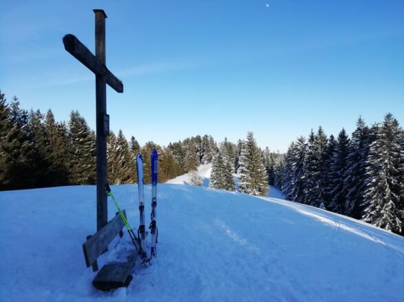 Kreuz beim Hauchenberg, Blick zum Alpkönigblick