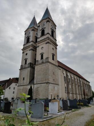 Benediktinerabtei und Basilika Niederalteich