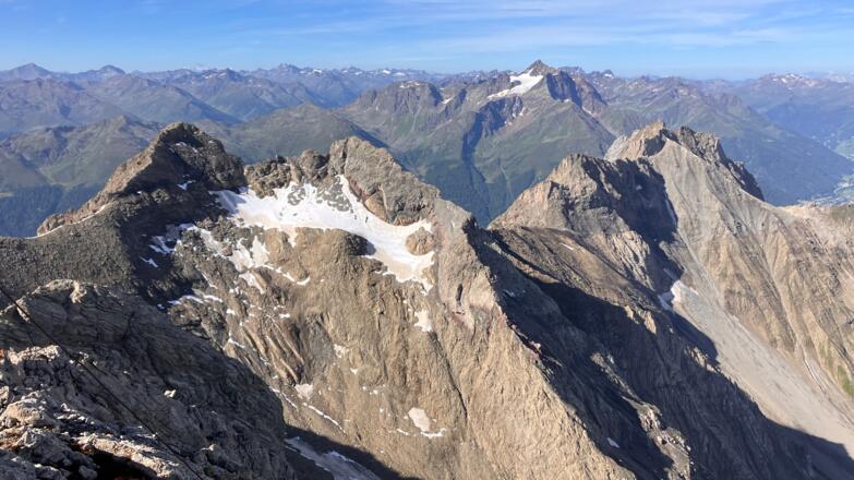 Blick zum Dawinkopf und Feuerkopf