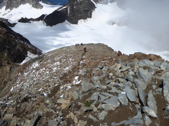 Das letzte Geröllfeld vor dem Gipfel