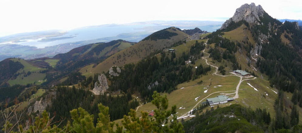 Kampenwand und Chiemsee vom Scheibenwand-Gipfel