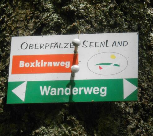 Hinweisschild Boxkirn