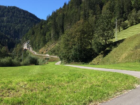 Auffahrt zum Eiberg