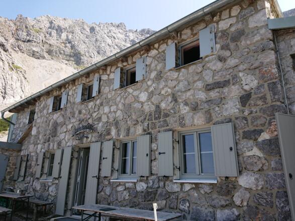 Die urige Dammkarhütte