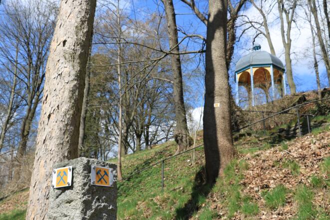 Zwischen Erdbebenhaisla und Saaleufer - Immer dem Bergbauzeichen folgen