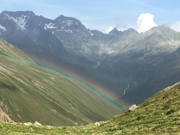 Regenbogen auf dem Weg zum Gleirschjöchl