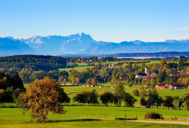 Feine Ausblicke Richtung Zugspitze und Ammergauer Alpen