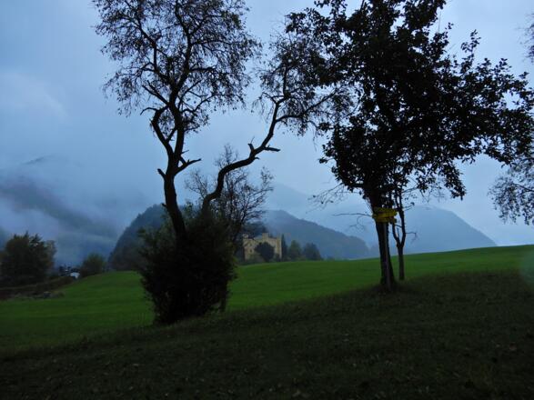 Schmalnau, Rückblick zum Schloss Hüttenstein
