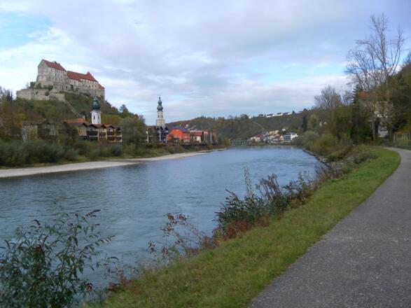 Zutritt zum Salzachdamm vor Burghausen