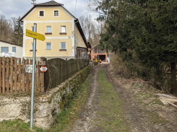 Vorbei am letzten Haus