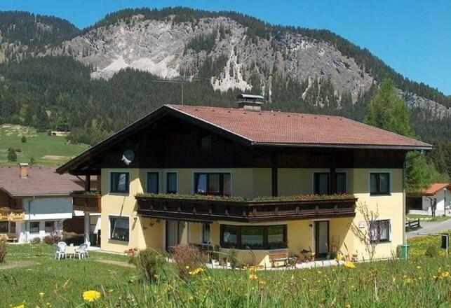 Haus Talblick - Ferienwohnungen + Gästezimmer