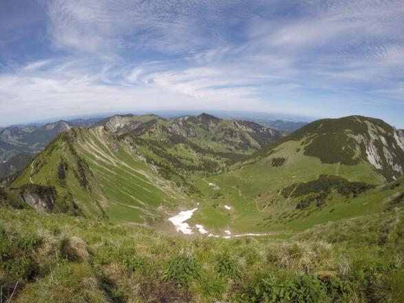 Rotwandaussicht - links der Lempersberg, rechts der Hochmiesing