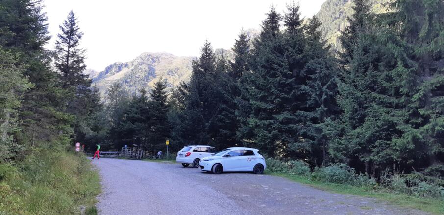 Der (gebührenfreie) Parkplatz Nösslach ist unser Ausgangspunkt.