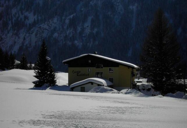 Haus Talblick - Ferienwohnungen + Gästezimmer