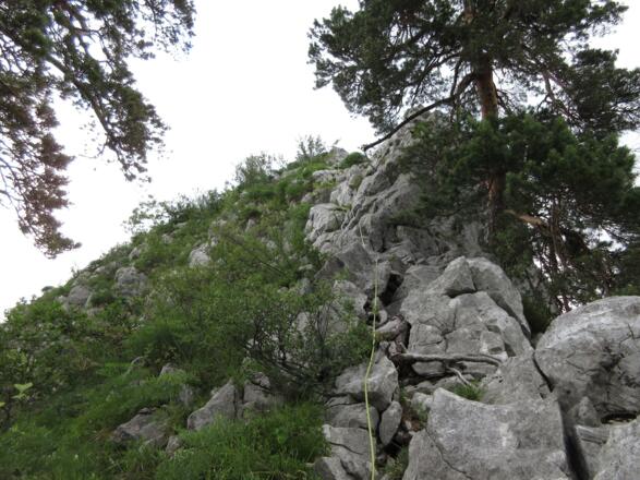 ohne Schwierigkeiten am Grat entlang