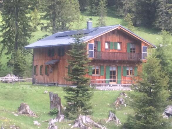 Krinner-Kofler-Hütte