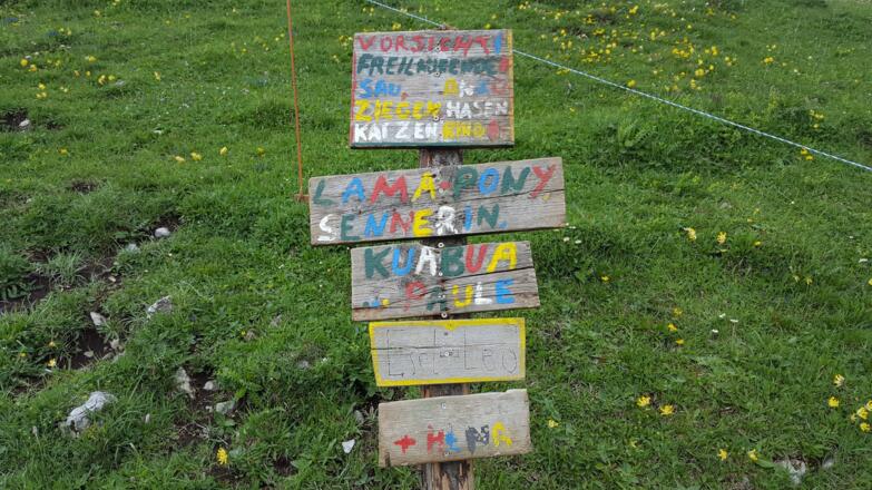 Lustiges Warnschild an der Jägerbauernalm