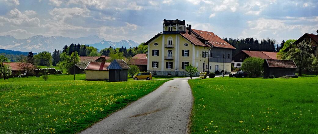 Reinthal - Bauernmuseum und Café sind im rechten Gebäude