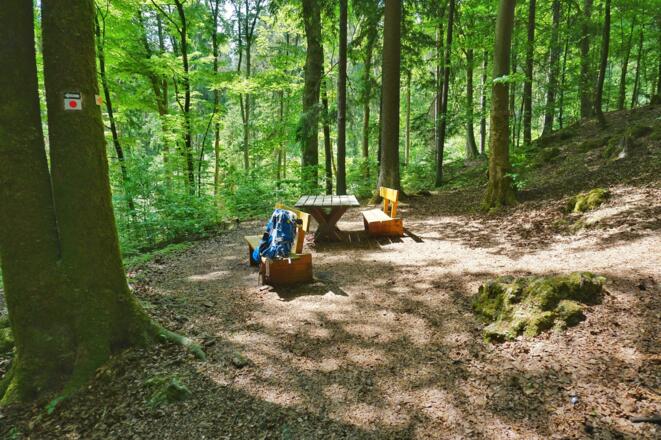 Der schöne Picknickplatz an der Geißlochhöhle