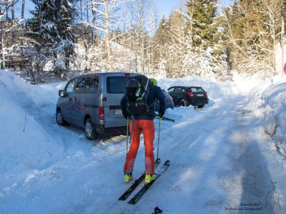 Parkplatz an der Westseite von Sachrang