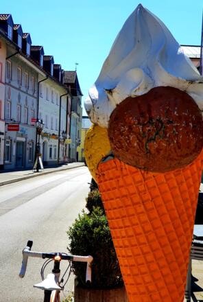 Zentrum & Eisdiele :) zur Einkehr in Wolfratshausen