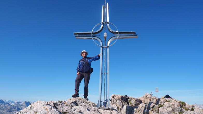 Hoher Göll 2522m mit schönem Gipfelkreuz