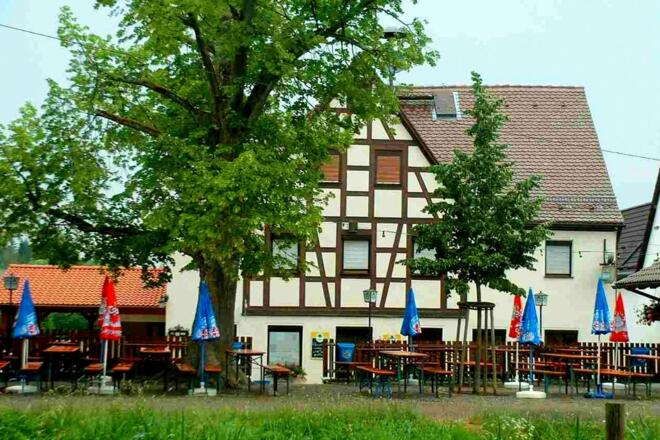 Schwarzenbach "Zum Ludwigskanal"