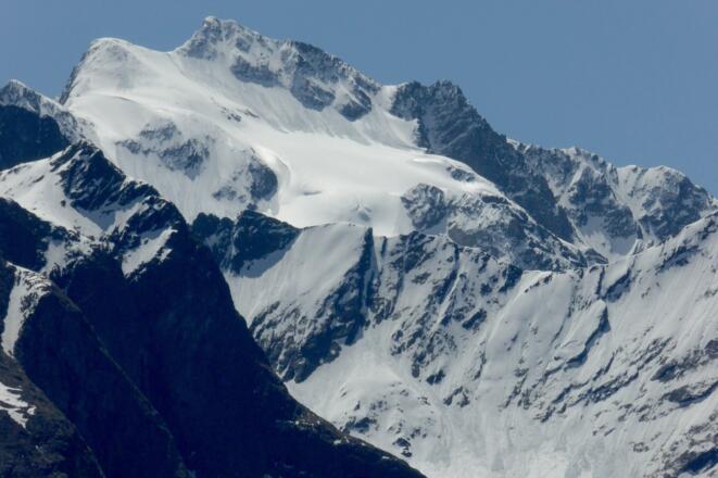Die Hohe Geige von Norden aus dem Pitztal im Frühsommer