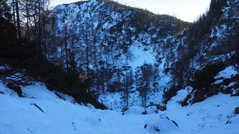 Abstieg Steilrinne ~1700 m bis ~1555m