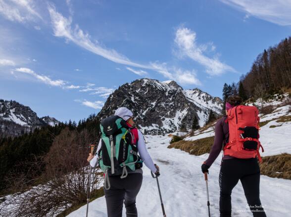 Gemütlich starten wir auf den Geigelstein.