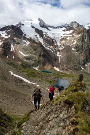 Aufstieg zur Mairspitze, im Hintergrund Grünausee, Freigerferner, Wilder und Aperer Freigerferner