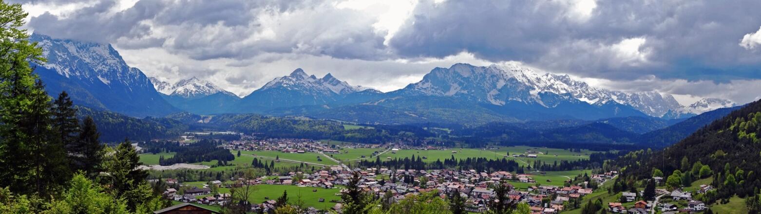 Panorama von der Terrasse der Maxhütte