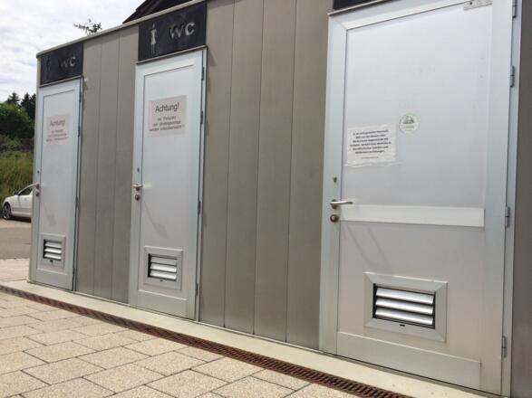 Toilette am Bahnhof Rothenbach