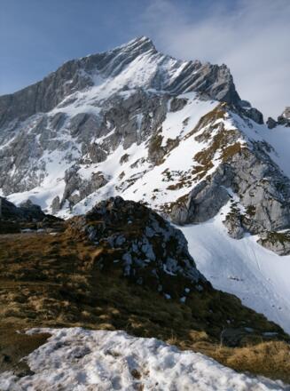 Blick auf die Alpspitze (2628 m) vom Osterfelderkopf