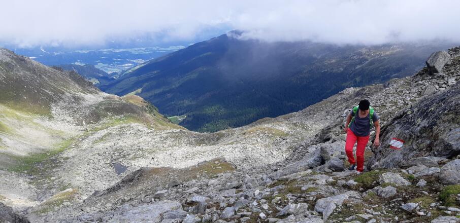 Blick zurück ins Gamskar, unten das Voldertal.