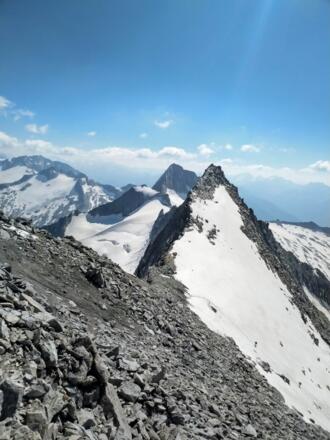Blick zurück zur Aufstiegsroute, mit Kleinen Möseler, Turnerkamp, den Hornspitzen, Schwarzenstein