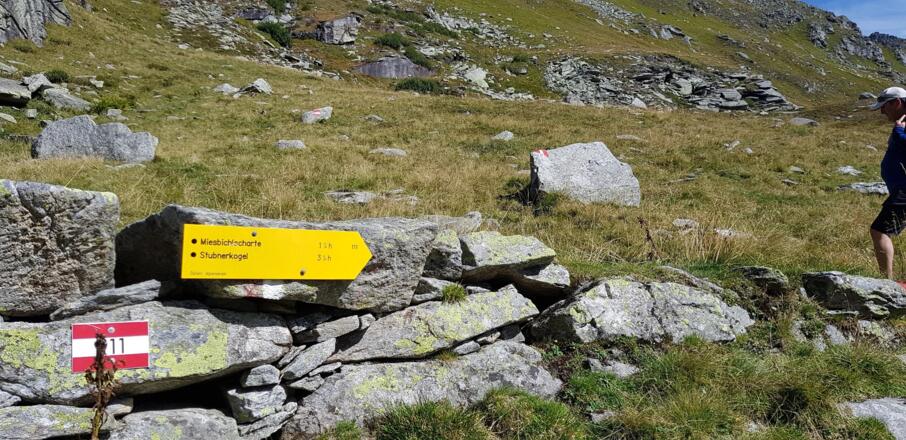 Abzweigung Zimburgweg zur Miesbichlscharte