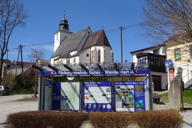 Startpunkt beim Wanderparkplatz hinter der Alten Schule