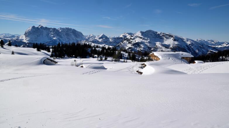 Eggenalm mit Kaiserblick
