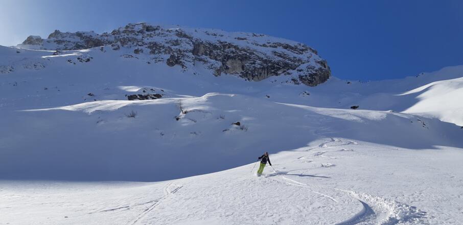 Abfahrsfreuden. Hinten die Gargglerin.