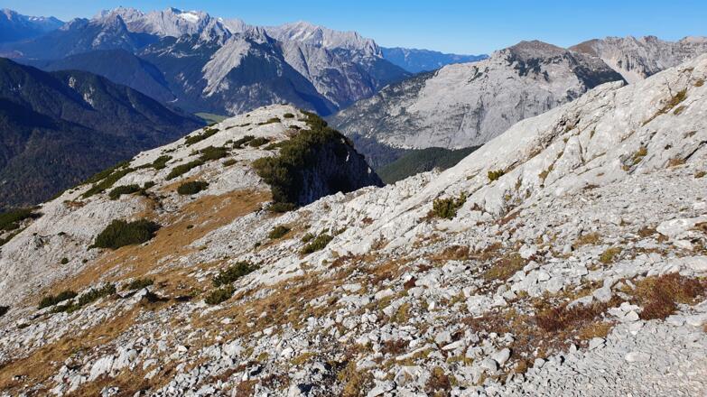 Am Grat - Blick Richtung Wetterstein