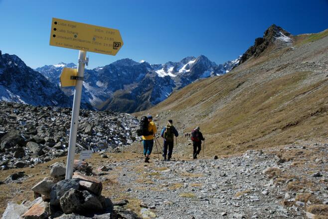 Weg vom Breitlehnjöchl zum Kapuzinerjoch mit Blick zum Kaunergrat