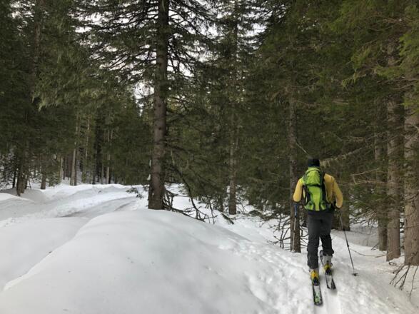Aufstieg neben der Mautstrasse