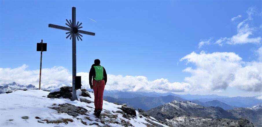 Am Gipfel des Malgrübler (2749 m).