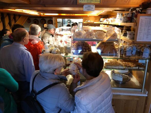 Kuchentheke im Winklstüberl
